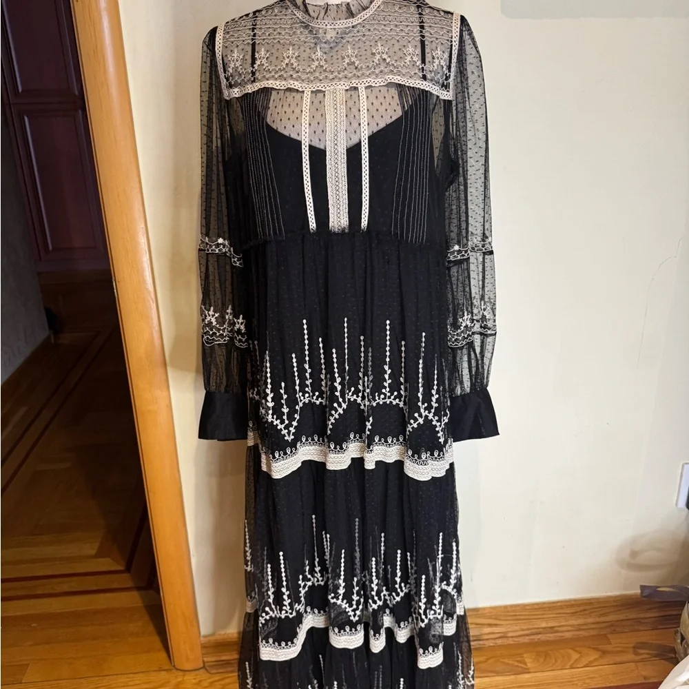 Zara Black and White embroidered Long Sleeve tule maxi Dress Sz XXL - Picture 8 of 16